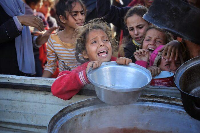 Uluslararası Af Örgütü, ‘İsrail’in Gazze’deki Filistinlilere Yönelik Soykırımı’ raporunda Filistinlilere soykırım uygulandığını kaydetti.