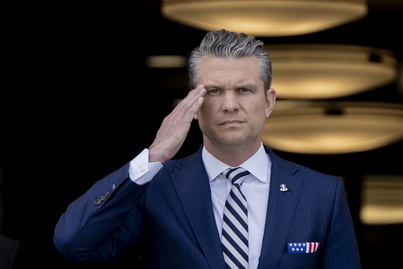 Trump kabinesinin en tartışmalı isimlerinden biri olan Savunma Bakanı Pete Hegseth’in etrafında iki büyük skandal patlak verdi.